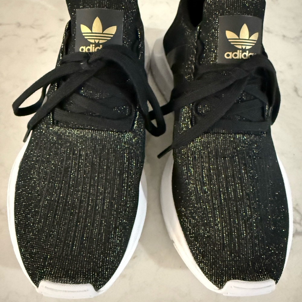 Adidas Swift Run Women’s Sneakers
